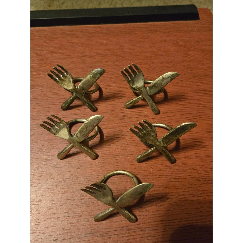 Vintage Metal‎ Napkin Rings Set of 5 Crossed Fork and Knife Silver Tone Tarnish